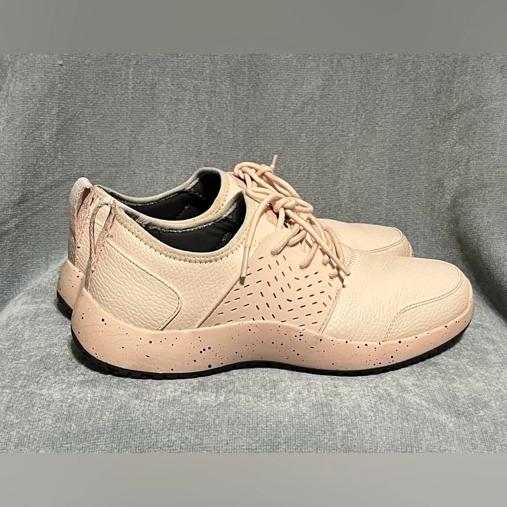 Snibbs Spacecloud Premium 2.0‎ Stylish Pale Peach Women's Work Sneakers